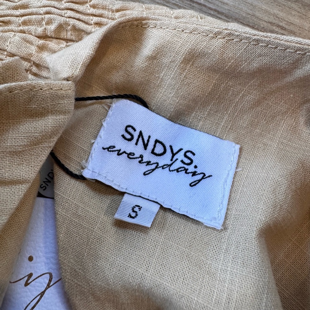 Sleeveless Cream Maxi Dress with Cutout Waist - Picture 14 of 16